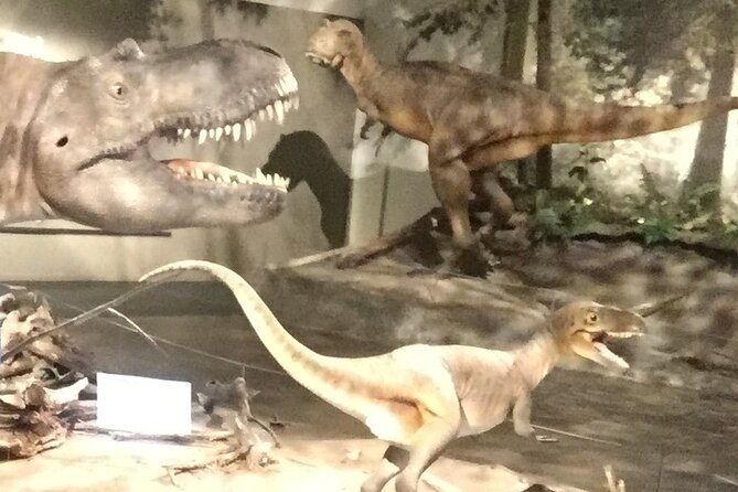 1 Day Guided Drumheller Tour: Calgary to Dinosaur Badlands - Two and a half hours inside the Royal Tyrrell Museum