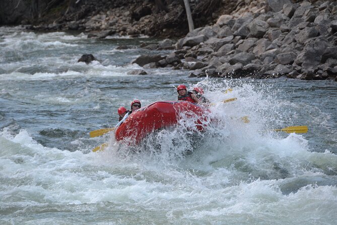 3.5 Hour Whitewater Rafting and Waterfall Adventure - What the guides add to the day