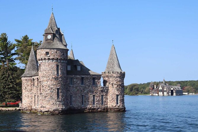3 Day and 2 Night Tour: Toronto, 1000 Islands, and Niagara Falls - Who will enjoy this trip most