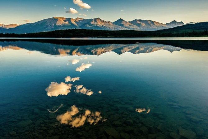3-Day Authentic Jasper National Park Packaged Tour - Day 2: The Columbia Icefield, Sunwapta Falls, and Maligne Lake