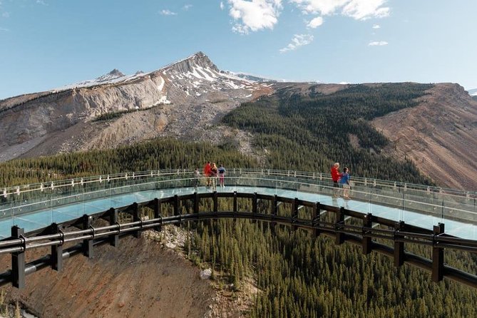 3 Day Rocky Mountains Columbia Icefields Banff and Yoho NP Tour - Hotels, vehicles, and group size