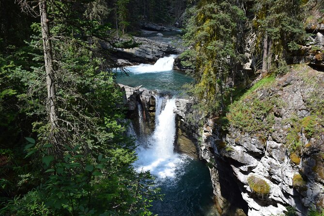 4-Day Authentic Banff, Jasper and Glacier Tour Package - Day 3: Athabasca Glacier and Maligne Lake