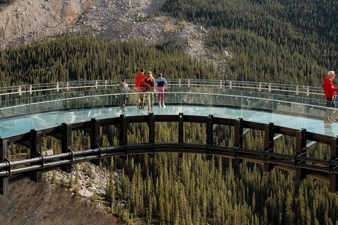 4-Day Authentic Jasper and Columbia Icefield Tour Package - Who should book this Rocky Mountain route?
