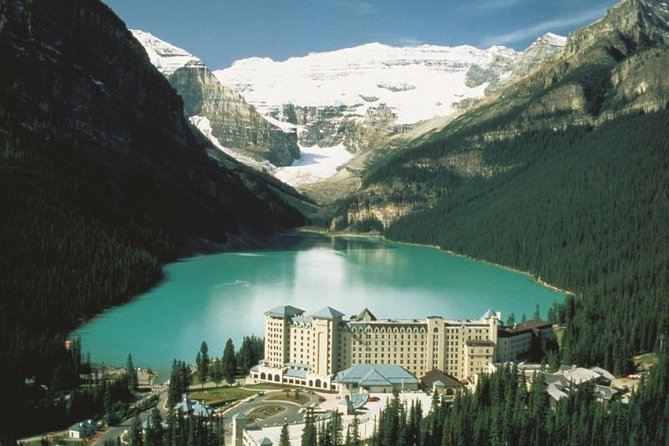 5-Day Canadian Rockies: 1 Night Fairmont Banff Springs - Day five: Lake Louise, Moraine Lake, and Yoho National Park
