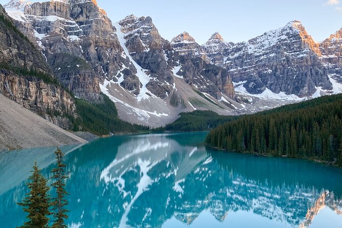 5 Day Canadian Rockies, Banff, Lake Louise, Moraine Lake, Jasper - Arrival in Calgary and the airport pickup