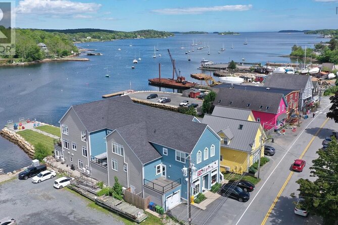 5 Hours Peggys Cove,Mahone Bay, Lunenburg Tour - Mahone Bay and the three churches