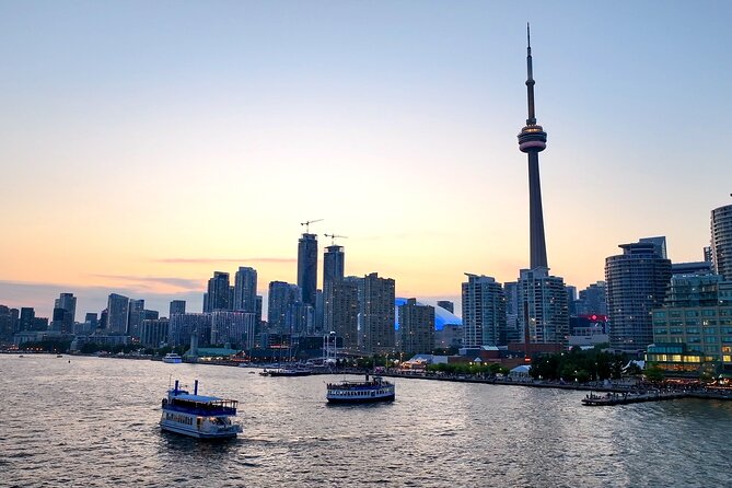 60-Minute Toronto Sightseeing Harbour Tour - Commentary, languages, and the human touch