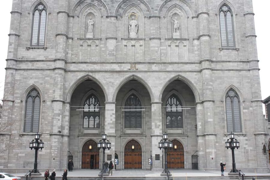 A Walking Tour of Old Montreal - Place d’Armes: Montreal’s history in one square