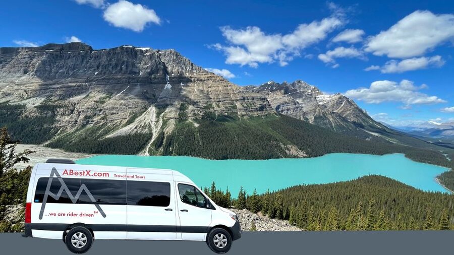 All-Inclusive Private Banff Tour with Hotel Transfer - Lake Louise and Moraine Lake set the tone