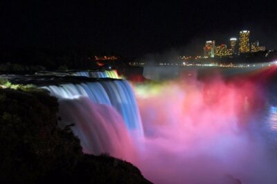 Amazing Scavenger Hunt: Hunt Along Niagara Falls