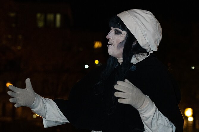 Animated Crime Walking Tour in Old Quebec - The guide’s performance makes the difference