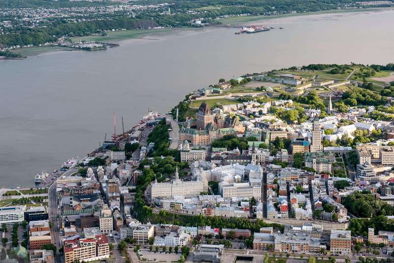 Attitude-Helicopter: Helicopter tour of Quebec City - The 45-minute route, from bridges to Montmorency Falls