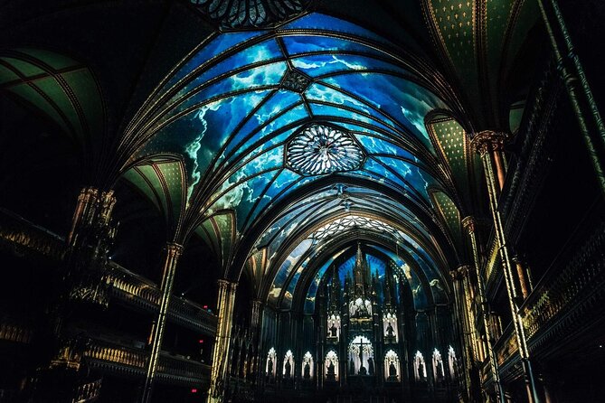 AURA experience at Notre-Dame Basilica and guided cruise - AURA turns Notre-Dame Basilica into the main attraction