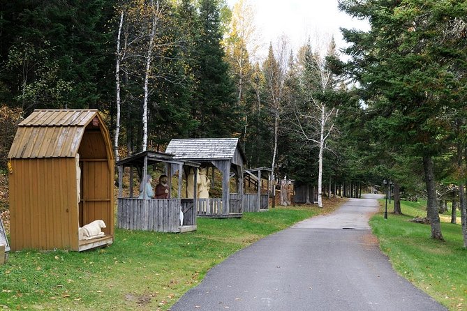 Back Country of the Fjord and the National Park - Saint-Félix-d’Otis and Rivière-Éternité add local context