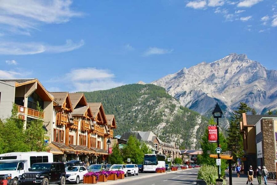 Banff/Calgary:Banff National Park&Johnston Canyon 1-Day Tour - Johnston Canyon is the day’s strongest stop