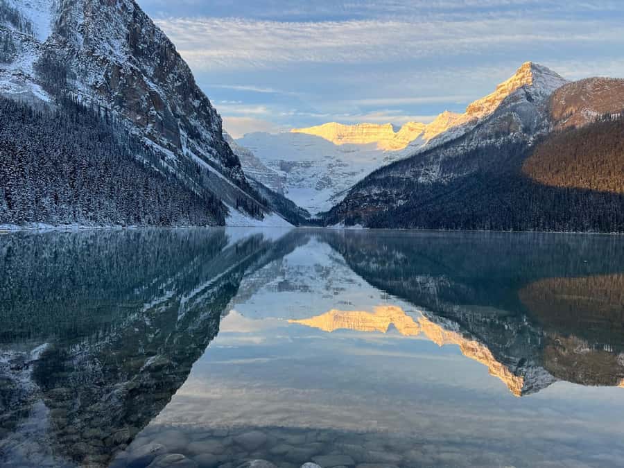 Banff/Canmore: Moraine Lake 1.5h & Lake Louise Half-Day Tour - Moraine Lake: 1.5 hours for the classic viewpoint