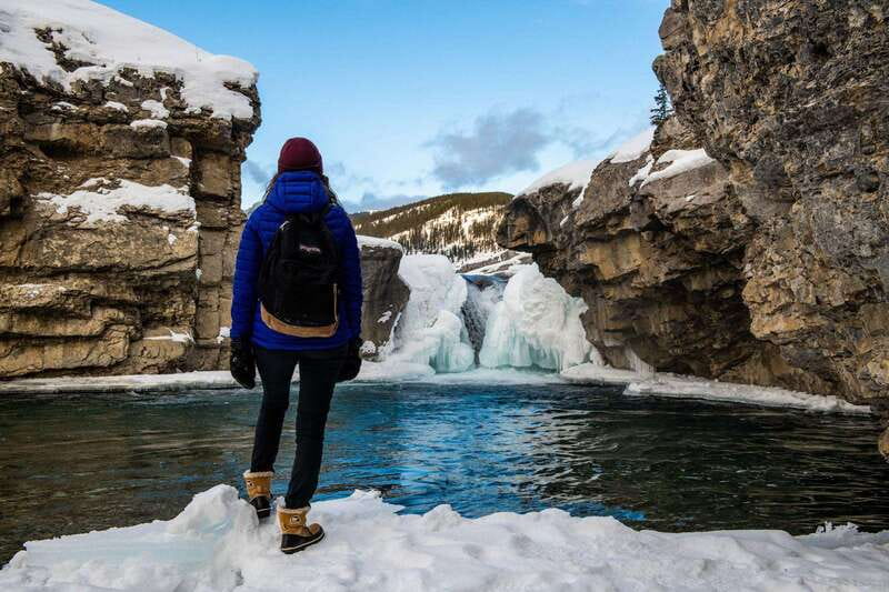 Banff: Gondola Cave Basin, Johnston Canyon & Lake Minnewanka - Eighty minutes in Banff town