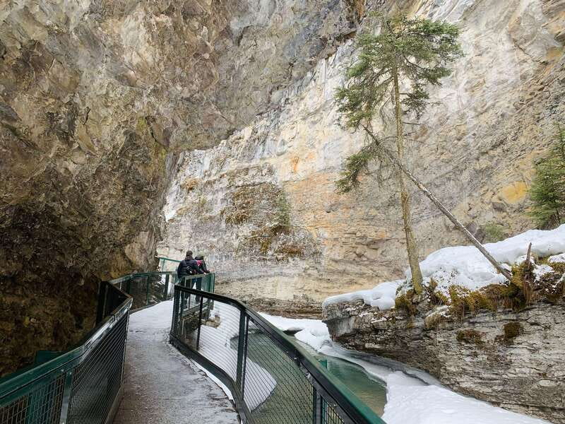Banff: Gondola Cave Basin, Johnston Canyon & Lake Minnewanka - Who should book this day
