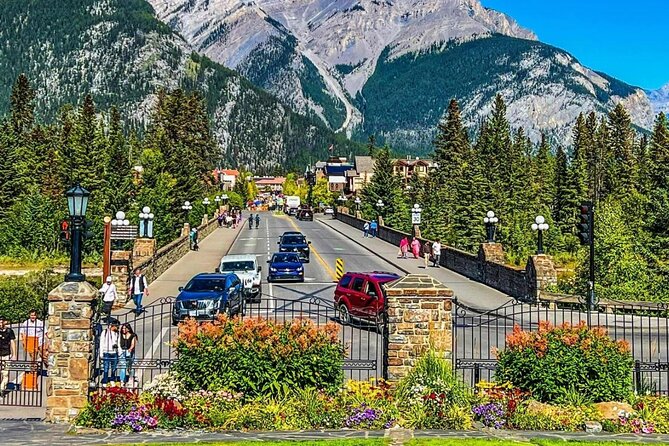 Banff: Gondola, Hot Spring and Three Lakes Tour - Guides, vehicles, and the human side of the day