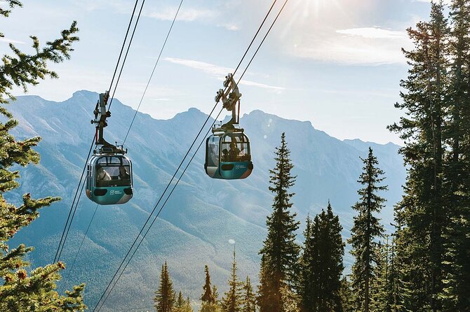 Banff Gondola, Lake Louise, Emerald Lake and Lake Minnewanka Tour - Lake Louise, the Rockies’ famous blue-green view