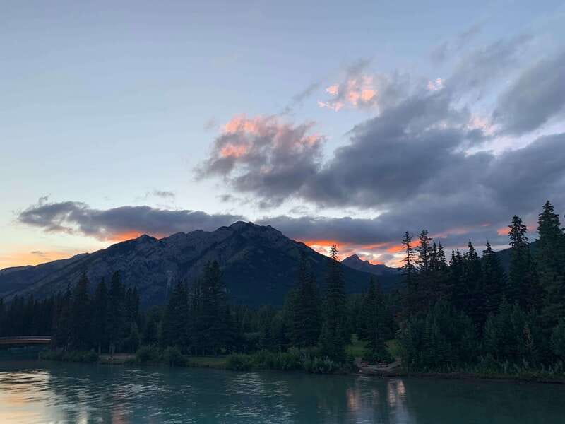 Banff: Guided Sunset and Stargazing Tour - Who should book this night tour?