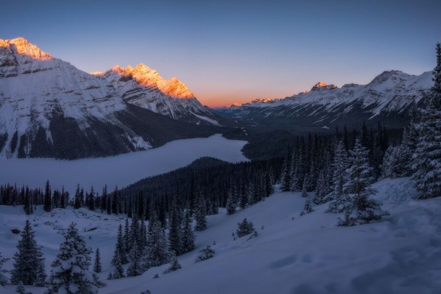 Banff: Icefields Parkway & Abraham Lake Ice Bubbles Tour - Bow Lake adds a shorter scenic stop