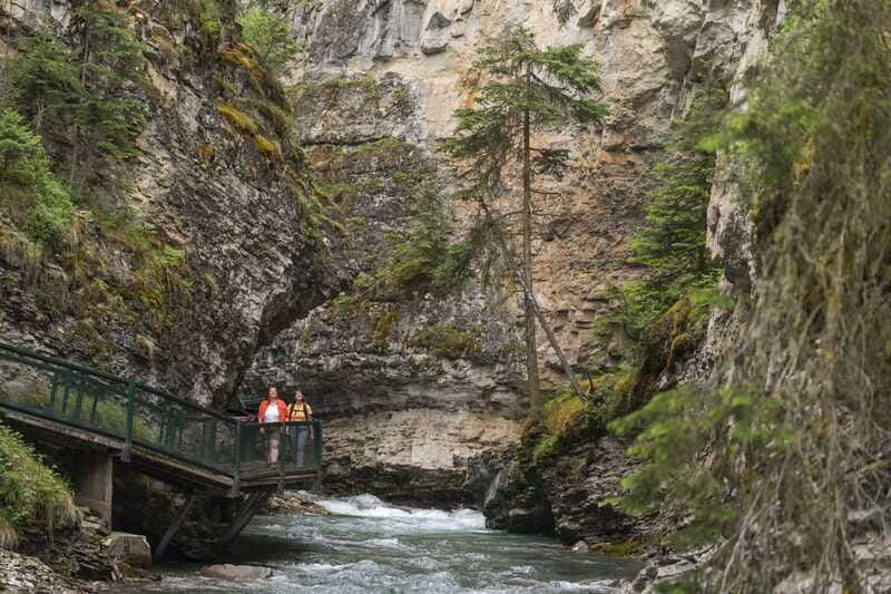 Banff: In-Depth Banff Area & Canyon Day Tour - Johnston Canyon turns sightseeing into a short walk