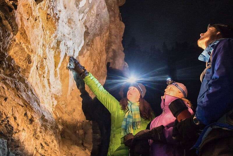 Banff: Johnston Canyon Evening Icewalk - The Bow Valley Parkway sets the mood