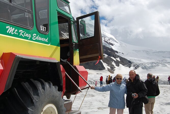 Banff Lake Louise Excursion - 3-Day Calgary To Vancouver Bus Tour - Day 1: Calgary pickup and your first Banff afternoon