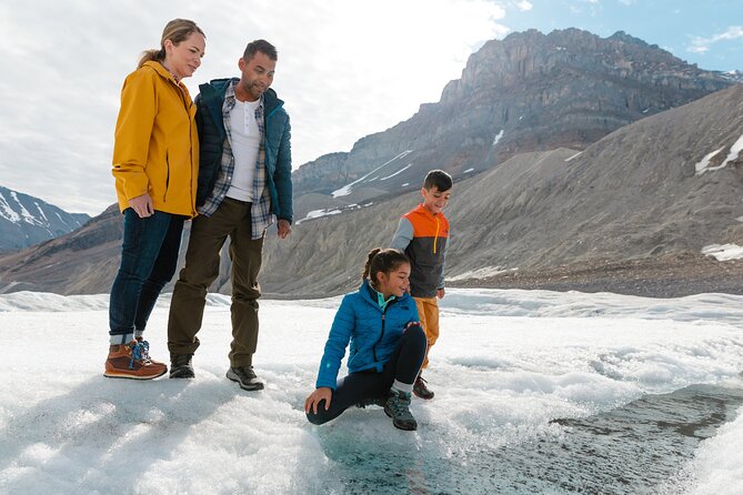 Banff: Lake Louise, Marble Canyon, Bow Lake, Peyto Lake Tour - Bow Lake is brief but beautifully placed