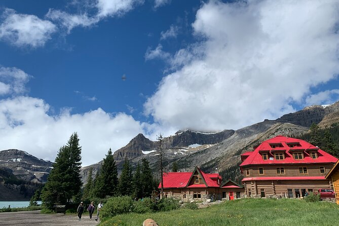 Banff: Lake Louise, Marble Canyon, Bow Lake, Peyto Lake Tour - Lake Louise gives you the classic Banff view