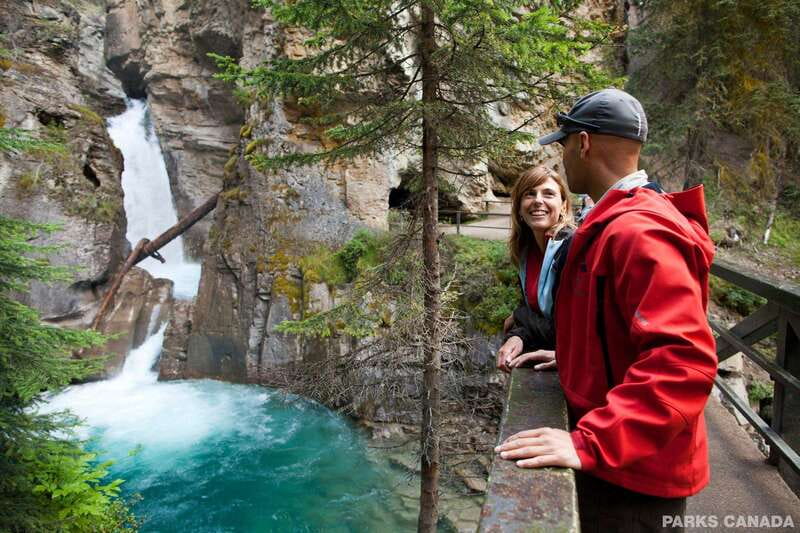 Banff, Lake Louise, Marble Canyon & Yoho National Parks Tour - What the long coach day feels like