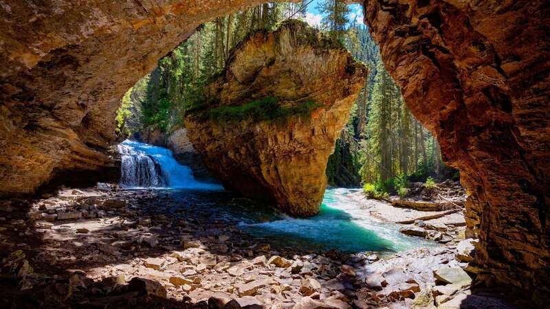 Banff, Lake Louise, Marble Canyon & Yoho National Parks Tour - Should you book it?