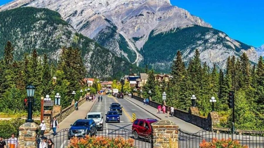 Banff, Lake Louise, Moraine ,Emerald & Johnston Canyon tour - What the $57 Price Really Covers