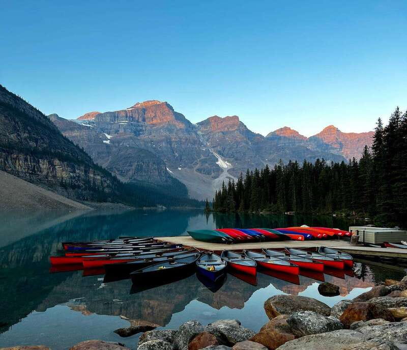 Banff - Lake Louise Moraine Lake and Icefields Parkway Tour - Banff pickup and the first mountain views