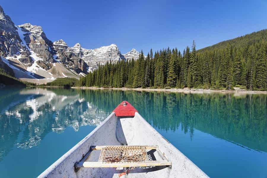 Banff: Lake Louise, Moraine Lake, Gondola, Cave & Basin Tour - Moraine Lake is the visual high point