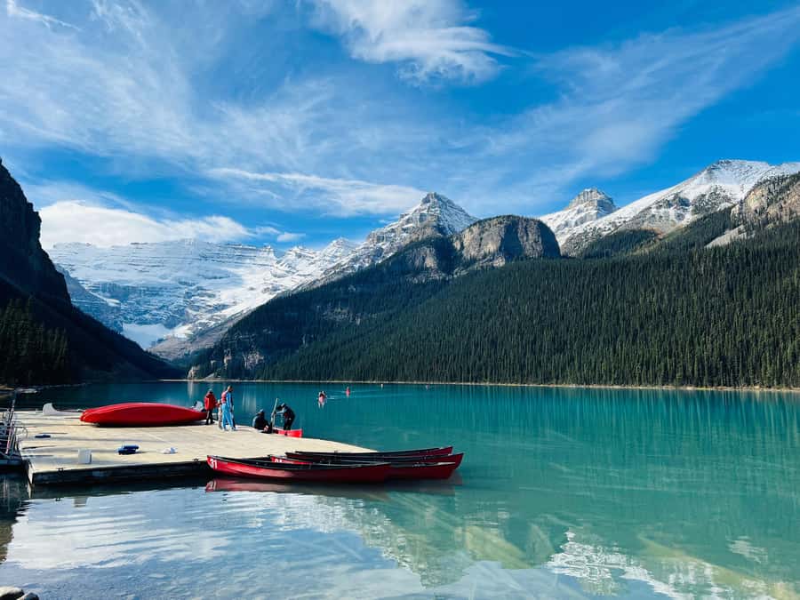 Banff: Lake Louise & Moraine Lake Half Day Tour - Moraine Lake brings the strongest color