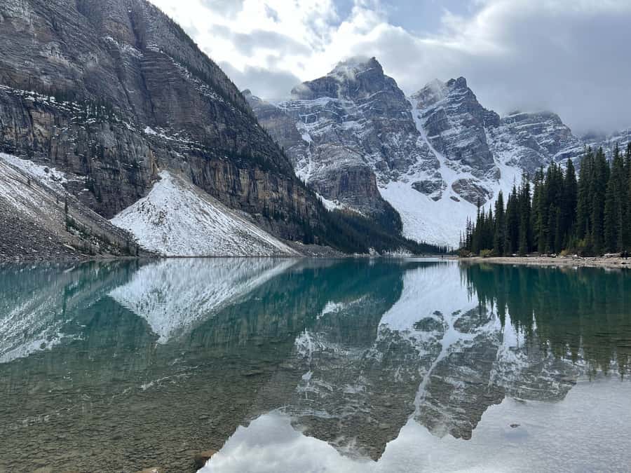 Banff: Lake Louise & Moraine Lake Half Day Tour - The seasonal plan changes after October 13