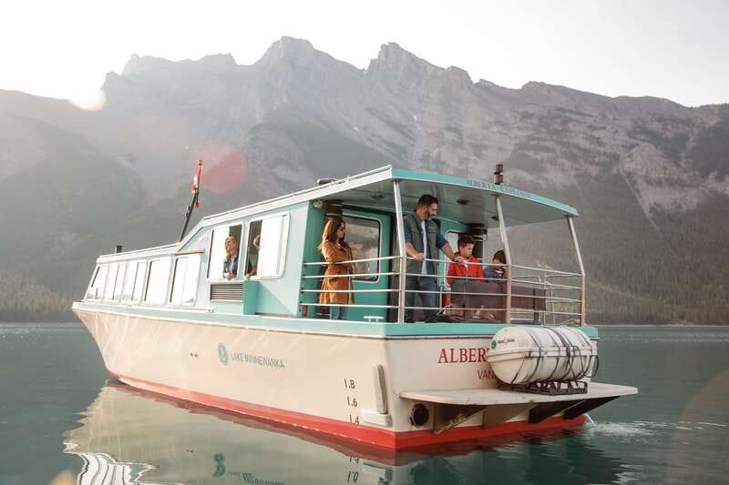 Banff: Lake Minnewanka Cruise - How to plan your visit from Banff