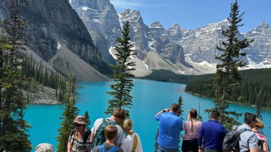 Banff. Moraine, Lake Louise ,Emerald & Johnston Canyon tour - Emerald Lake starts the mountain-lake run