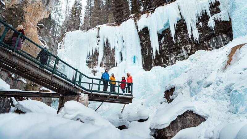 Banff: Morning or Afternoon Johnston Canyon Icewalk - Why Johnston Canyon works so well in winter