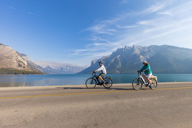 Banff Mountain Lakeside - E-bike Tour - Getting comfortable with the electric bike