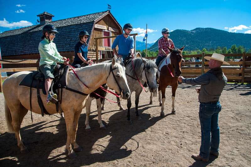 Banff National Park: 2-Hour Sundance Loop Horseback Ride - Cave and Basin, Sulphur Mountain, and Windy Knoll