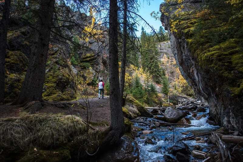 Banff: Thermal Waters and Hidden Waterfalls - 3hr Walk - Sundance Canyon views and waterfall stops