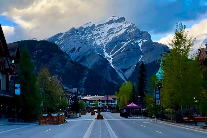 Banff to Calgary YYC Airport Shared Shuttle - Finding the pickup point behind Mount Royal Hotel