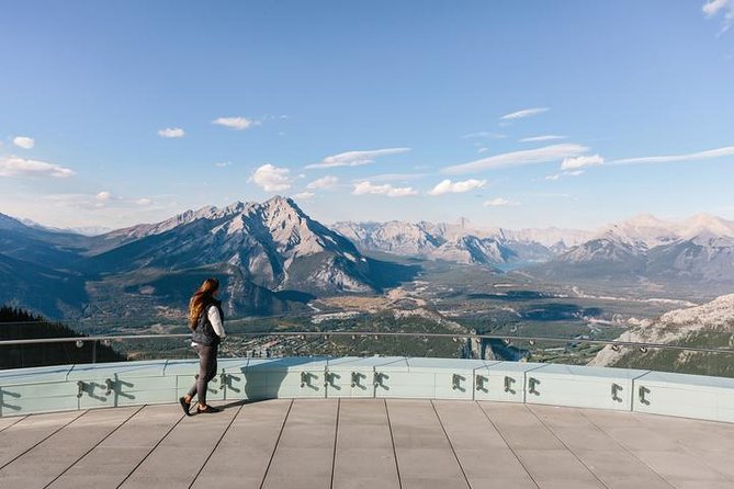 Banff Tour with Gondola & Lake Cruise - roundtrip from Calgary - Tunnel Mountain Drive and first views of Banff
