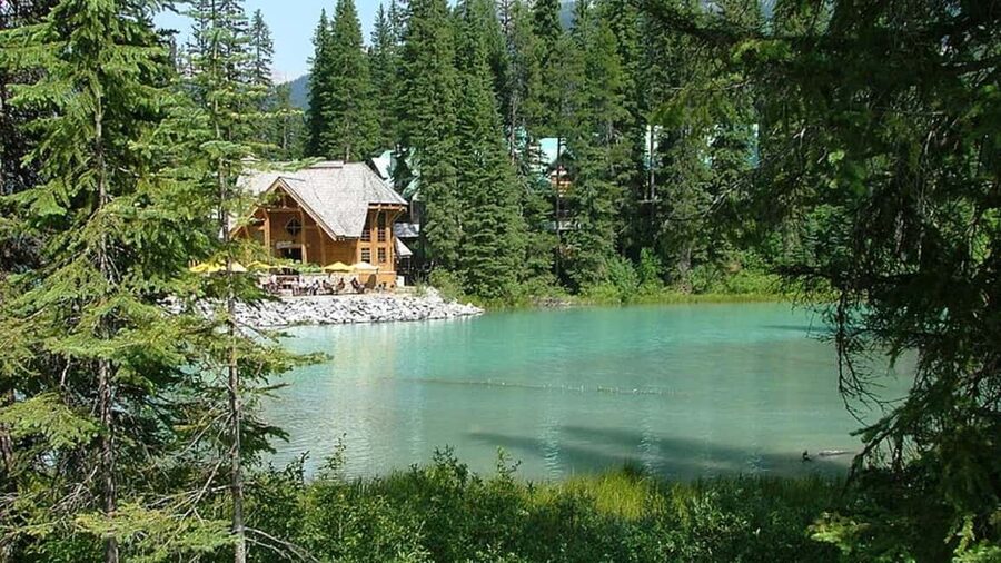 Banff Town, Gondola, Hot Springs, Bow Falls & Three Lakes - What this Banff day tour is really like
