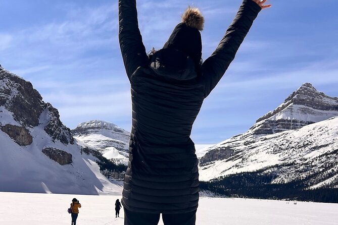 Banff Town, Lake Louise, Moraine, Emerald & Canyon Day Trip - The Banff sign makes a lighthearted final stop