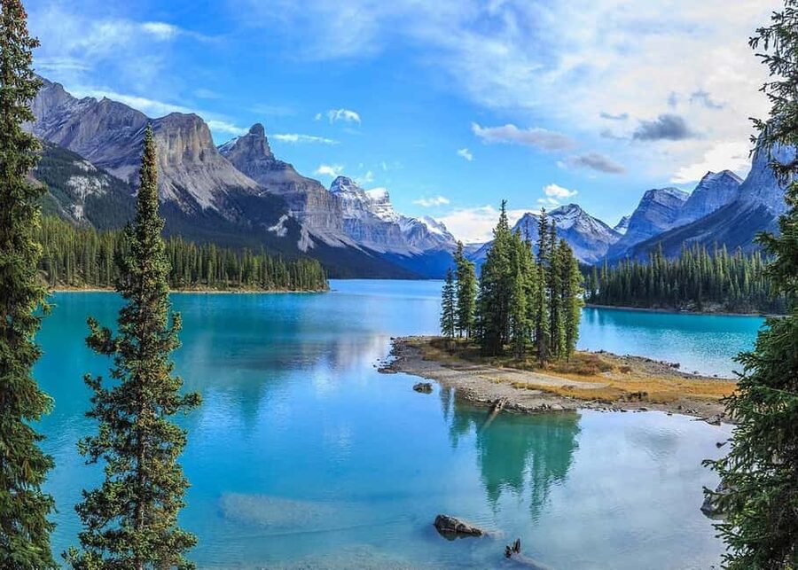 Banff, Yoho, and Jasper 2 Day Private Tour - What the guide adds to the experience