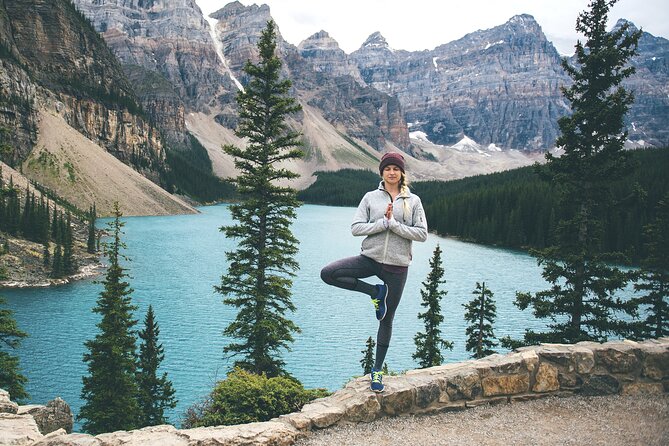 Banff Yoho Parks | Lake Louise | Moraine | Emerald - Private Tour - Moraine Lake and its striking blue water